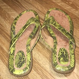 BOC Flip Flops Women’s Size 7 Pre-Owned